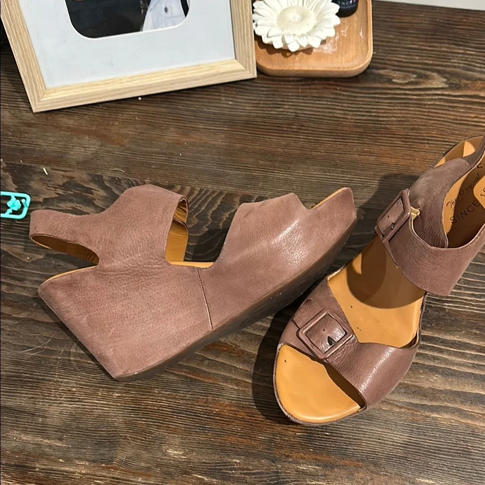 Kork-Ease Women's Brown Sandals